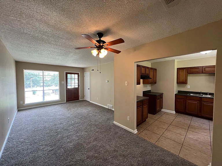3775 Longmont Cv — Photo 7