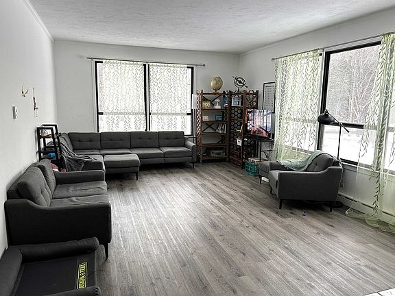 4th image of 4 Power House Acres Road