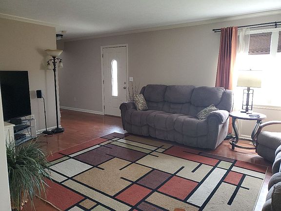 5th image of 3096 Pin Oak Dr