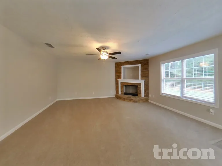 338 Shadowbrooke Cir — Photo 2
