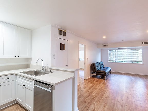 4th image of 7254 Vassar Ave APT 202