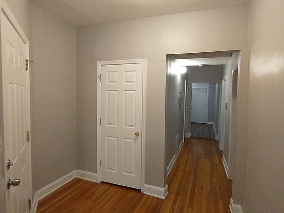 3rd image of 6127 S Eberhart Ave #2