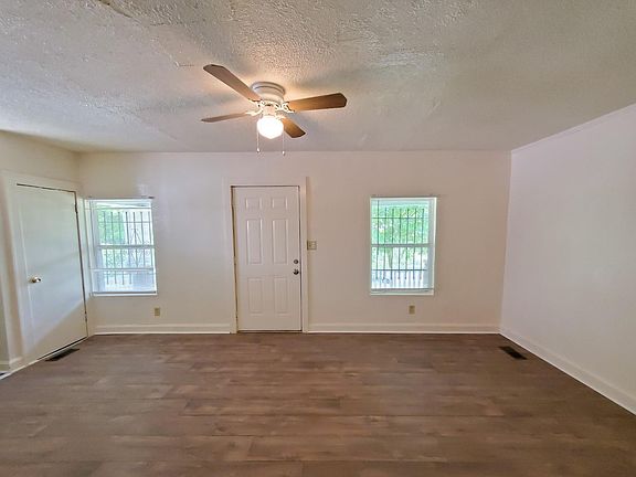 4th image of 5610 Brooklyn Ave