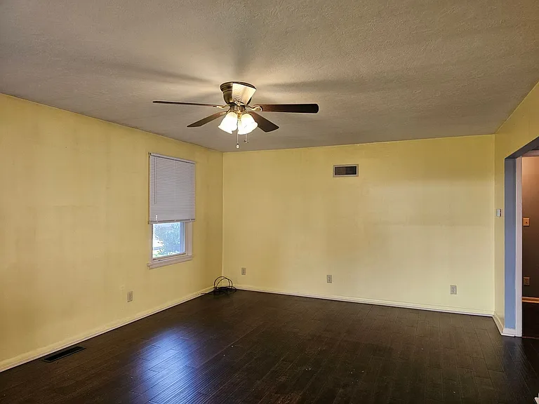 653 Westhaven Dr — Photo 15