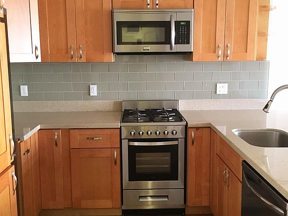 3rd image of 745 Hyde St APT 31