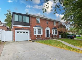 85-09 Radnor St, Jamaica Estates, NY 11432