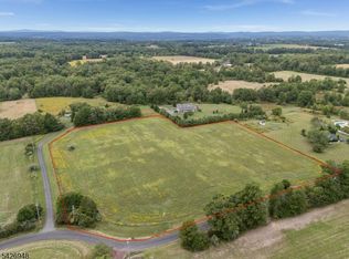 130 Fitzer Rd, Frenchtown, NJ 08825