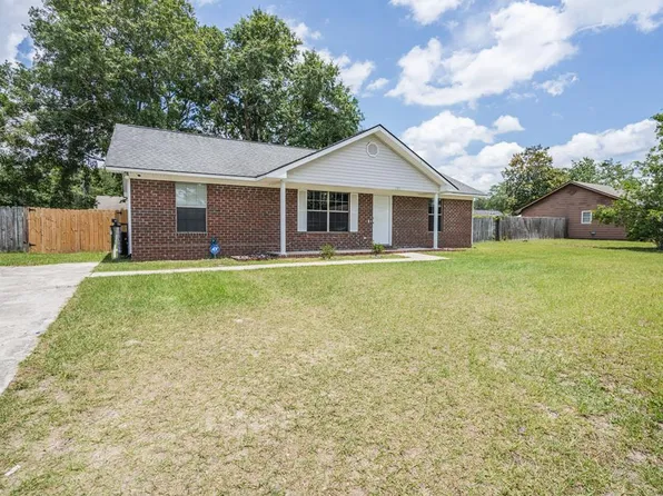 181 Kyle Ln, Hinesville, GA 31313