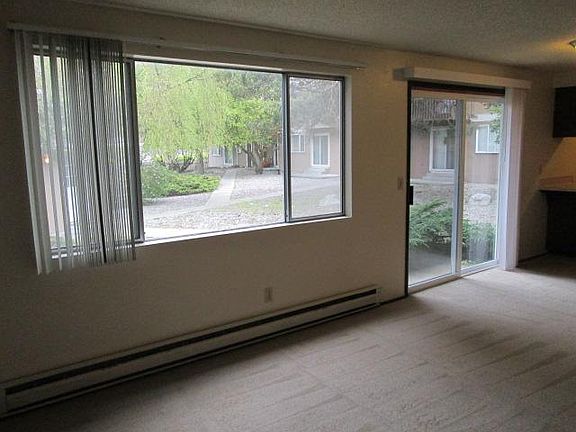 4th image of 101 SE Ely St APT A101