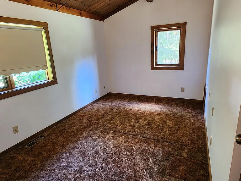 5677 Lehr Rd — Photo 13