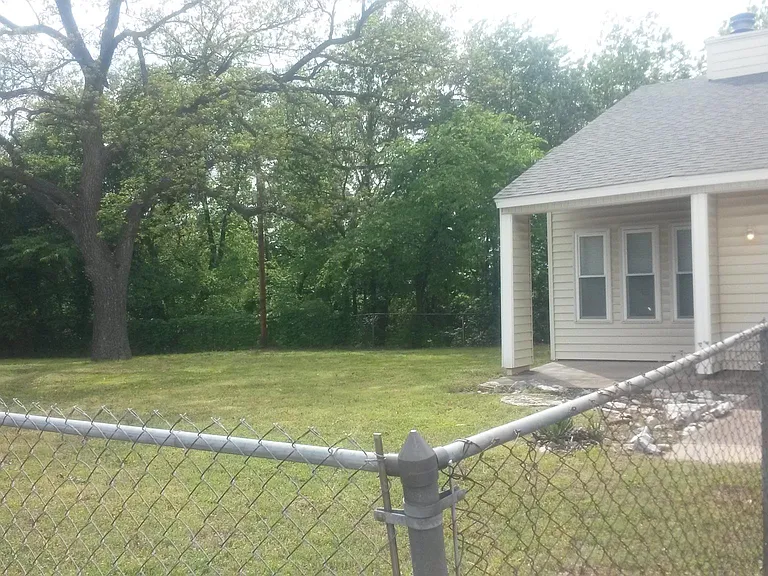 509 North Dr — Photo 2