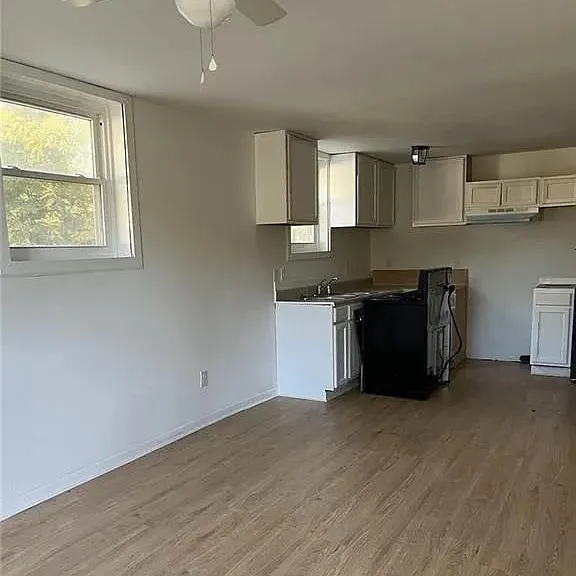 108 E Old Post Rd — Photo 4