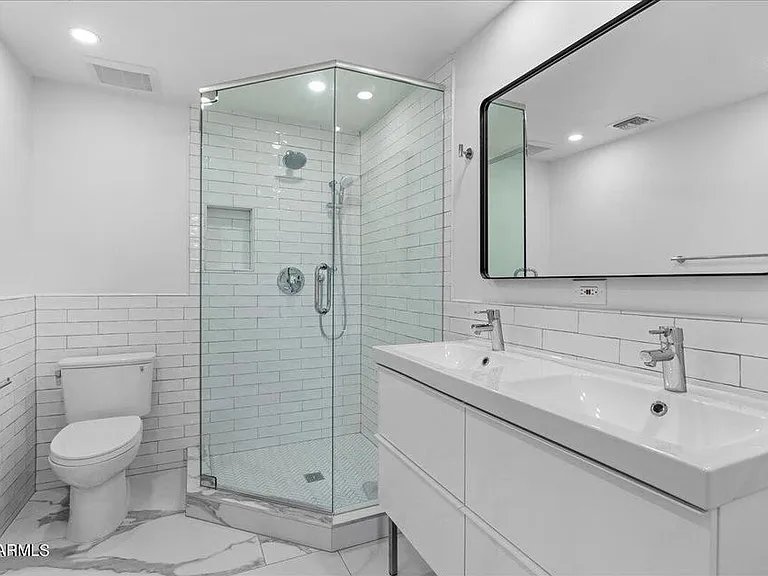 825 N 3rd Ave — Photo 54
