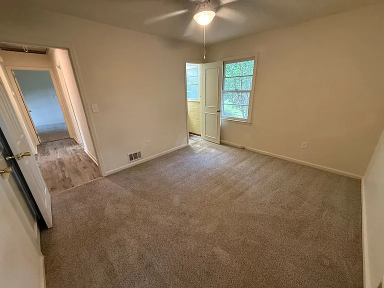 140 Forest Rd — Photo 18