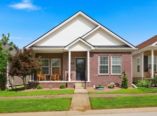 156 Ridge View Rd, Versailles, KY 40383