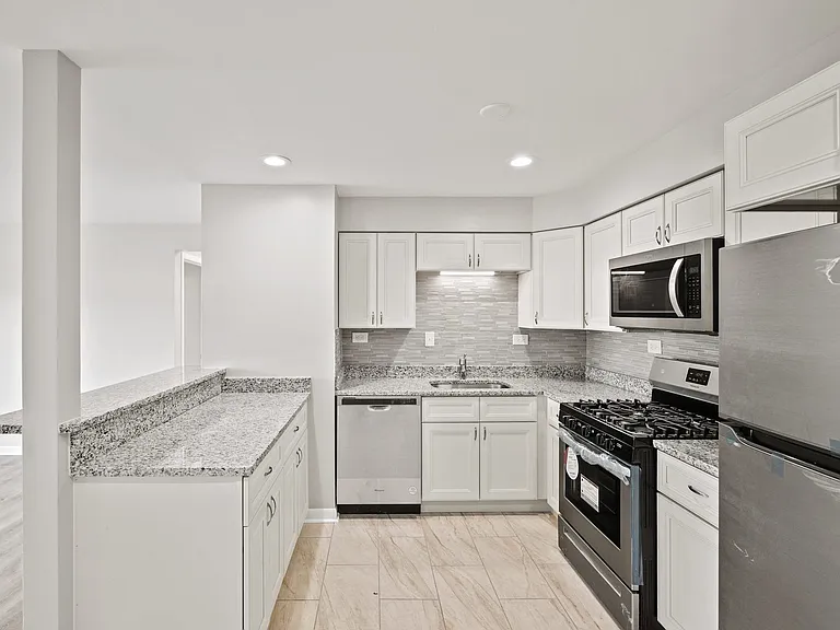 8440 W 95th St #13 — Photo 3