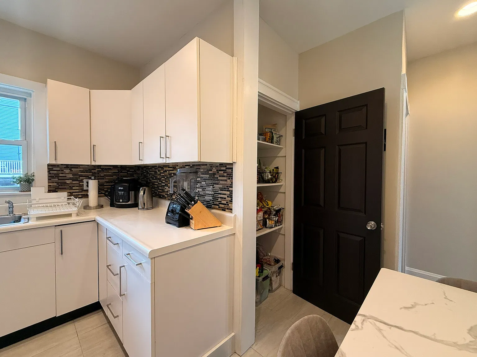 1 bed, 700 sqft, $2,000 — Photo 4