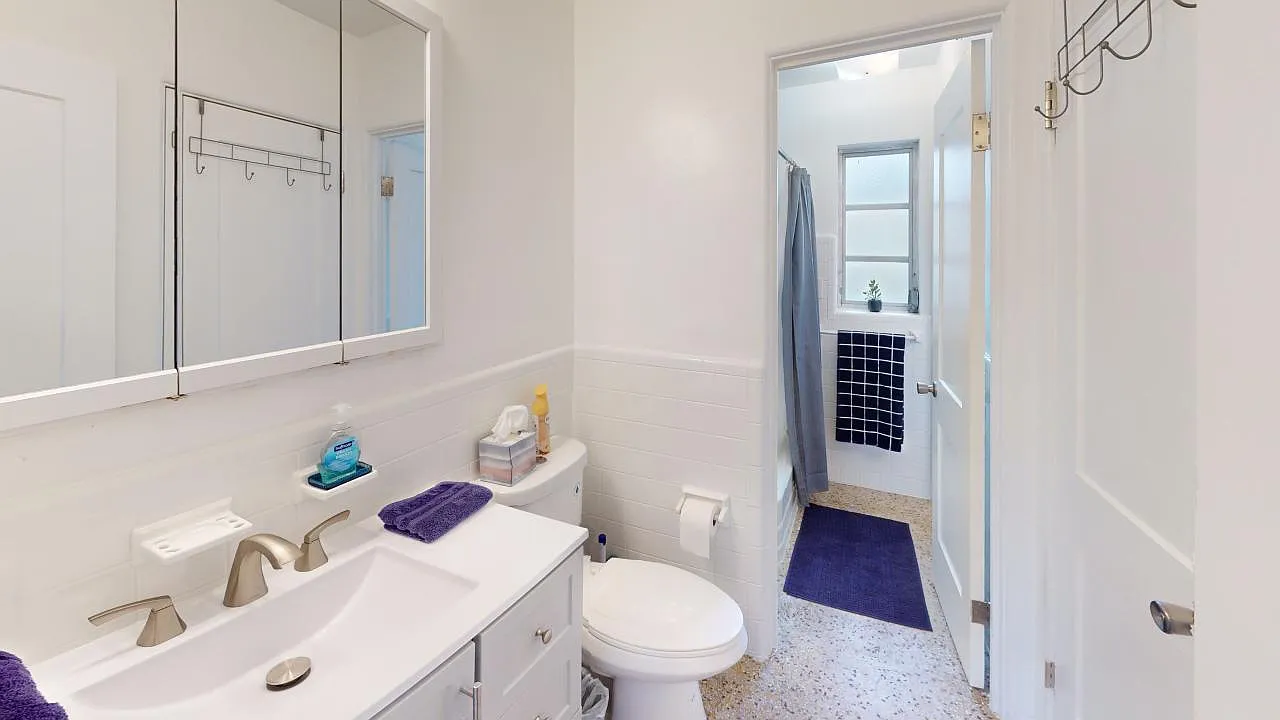 3 bed, 1.5 bath, 1066 sqft, $2,100 — Photo 3