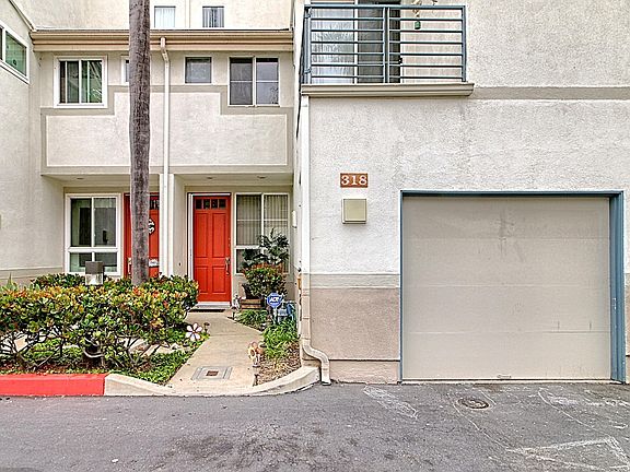 3rd image of 318 Blue Dolphin Dr