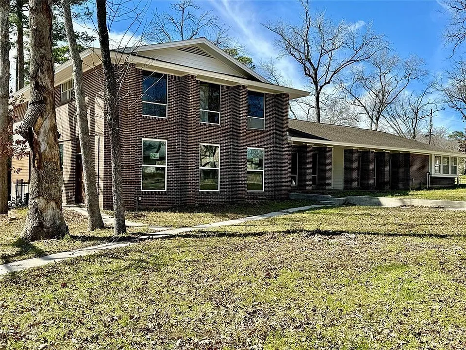 200 Broken Bough Ln