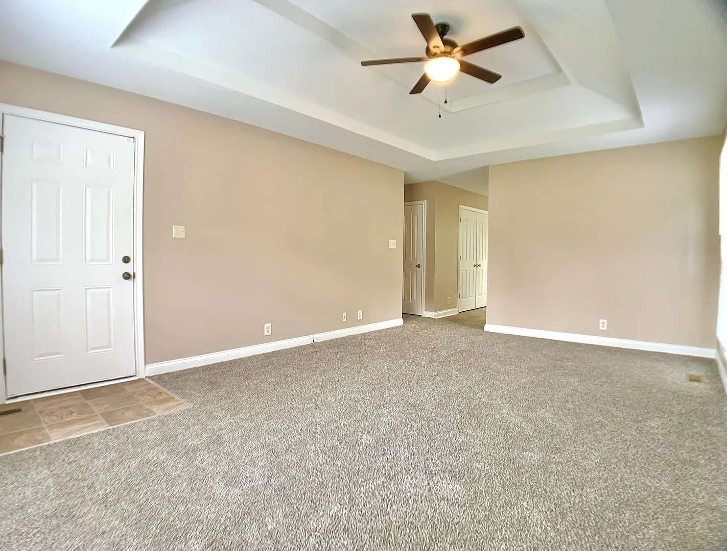 576 Joshua Dr — Photo 3