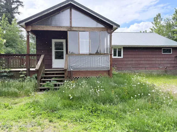 50 McPhetres Rd, Haines, AK 99827