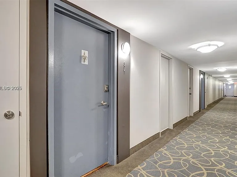 3015 N Ocean Blvd #3J — Photo 2