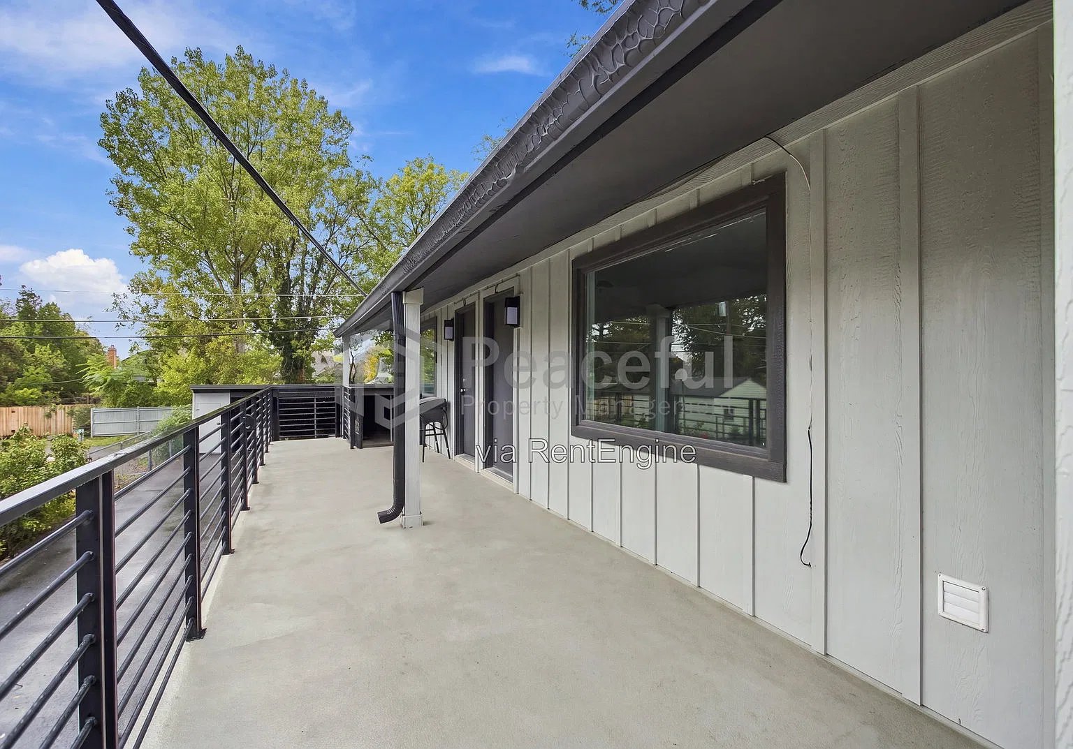 3 bed, 2.0 bath, 1000 sqft, $2,150 — Photo 3