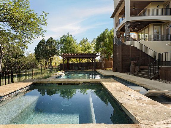 3rd image of 205 Emerald Ridge Dr