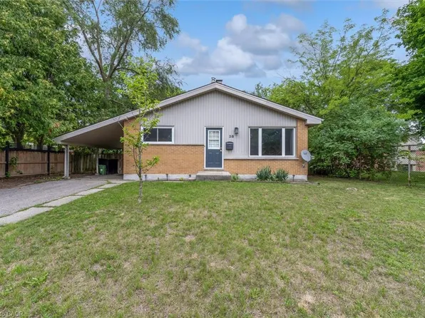 38 Tewksbury Cres, London, ON N5V 2M8