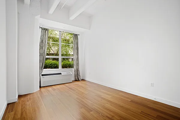 Rented by SERHANT. | media 25