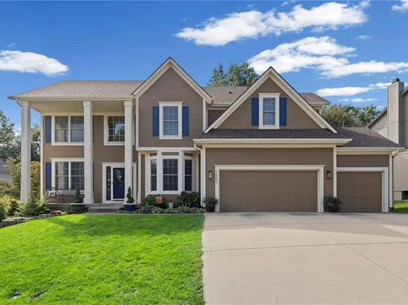 22007 W 52nd St, Shawnee, KS 66226