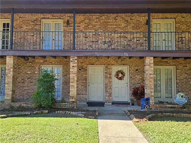 956 Asheville Dr