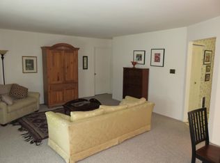 43 Lexington Ct, Red Bank, NJ 07701