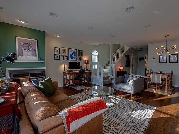 5th image of 2660 N Bosworth Ave #2SE