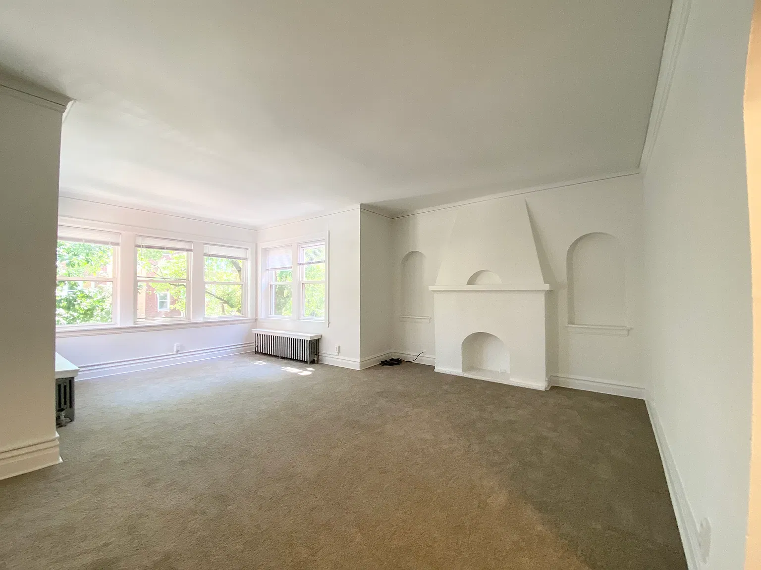 4800 N Washtenaw Ave — Photo 2