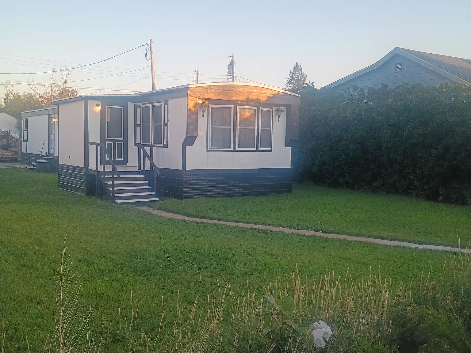 2 bed, 975 sqft, $1,900 — Photo 2