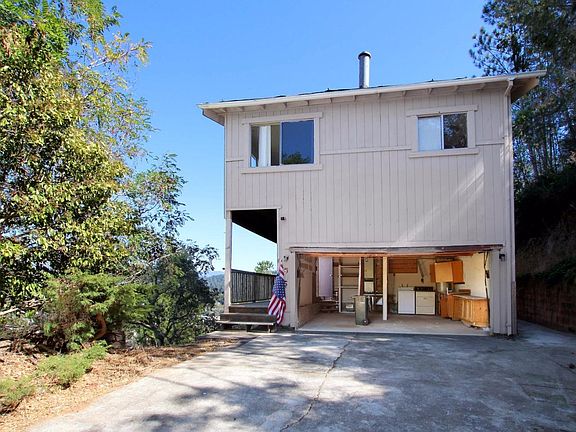 3rd image of 695 Whispering Pines Dr