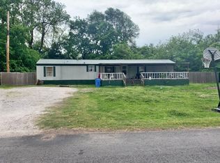 115 E 3rd St, Gore, OK 74435