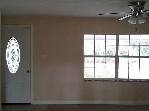 4th image of 2900 Garden Rd