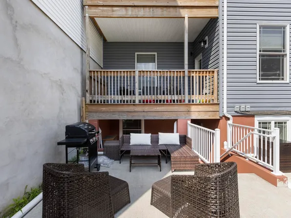 71 Beacon Avenue image 12 of 17