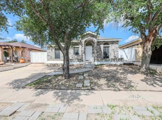 9616 Center Rd, Laredo, TX 78045