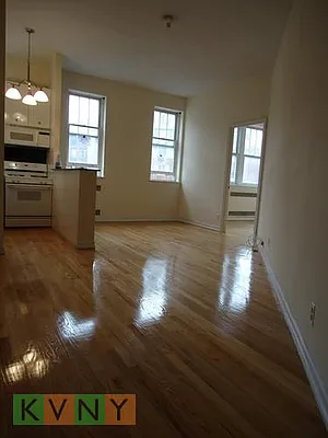 Rented by KVNY Soho | media 21