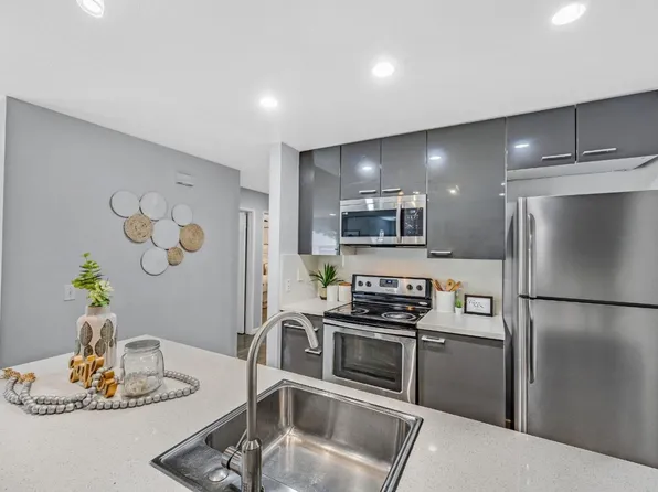 685 Applause Pl, San Jose, CA 95134