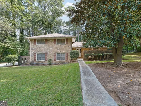 2292 Cambridge St, Snellville, GA 30078