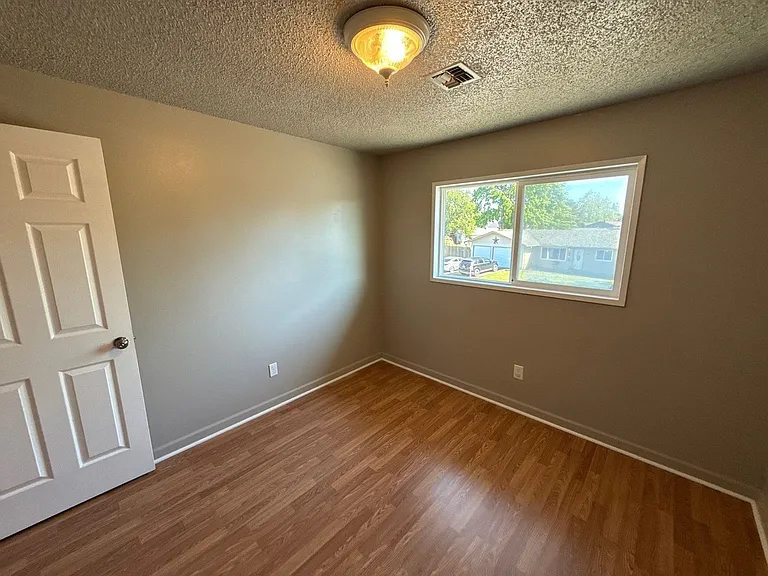 2551 23rd Ave SE — Photo 25