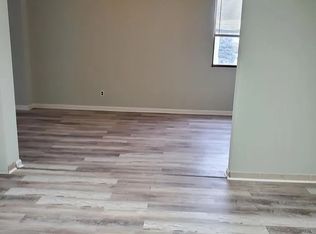 308 Maple Ave #5, Westbury, NY 11590