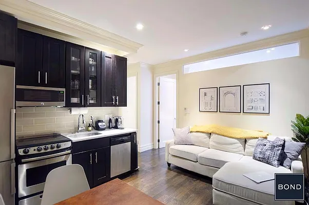 Rented by Bond New York | media 9