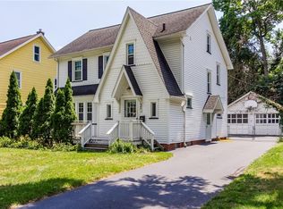 37 Westbourne Rd, Rochester, NY 14617