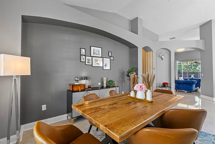 10602 Rochester Way — Photo 3